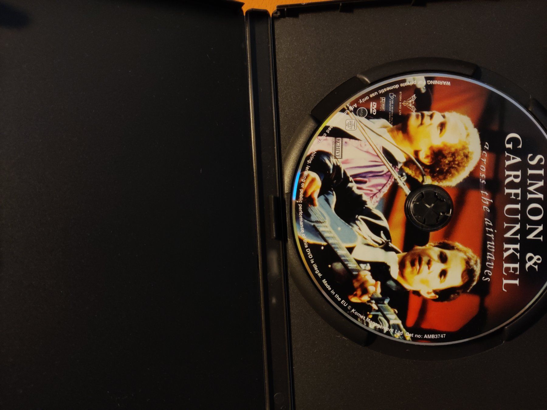 Tutti i DVDs: DVD - Simon & Garfunkel - across the airwaves - live – Usato da Muttenz venduto da IkaSul 1