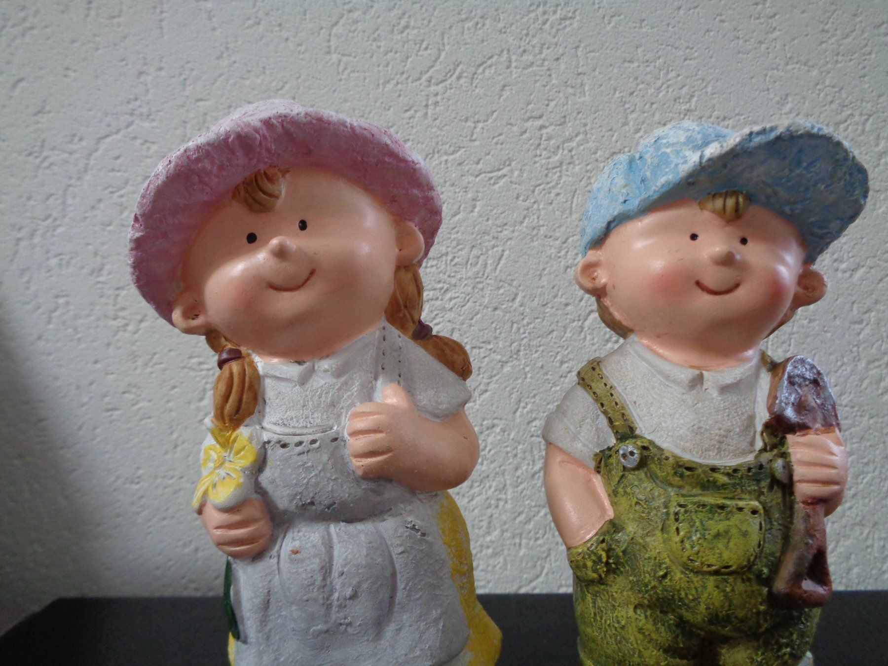 Statuette: Geschwister Paar Junge + Mädchen – Nuovo e nell'imballaggio originale da Langenbruck venduto da Gumsi 1