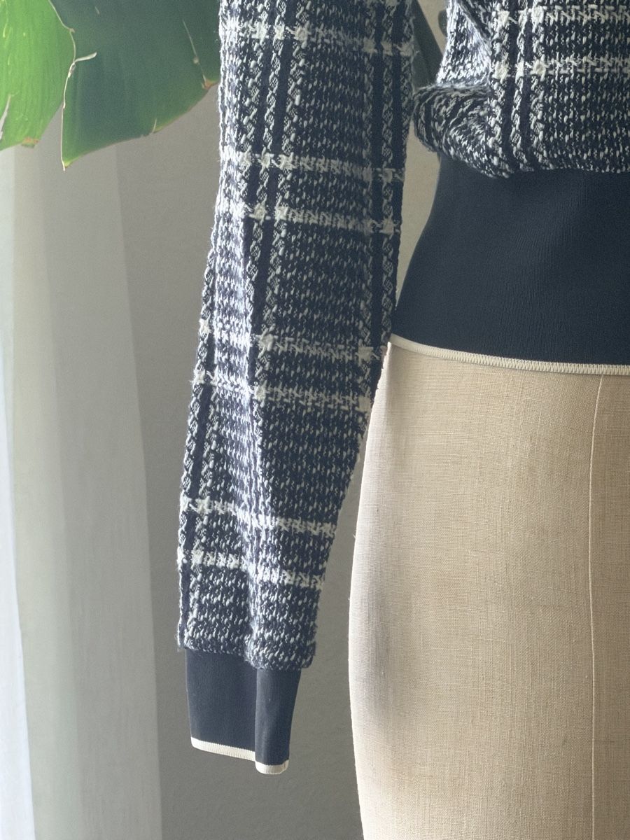 Top: Chic Plaid Knit Sweater Top  – Usato da Bouveret venduto da dou_g8q7 2