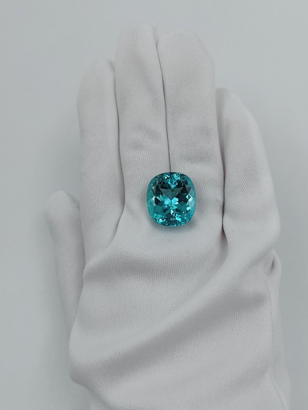 Pietre preziose: 1 AUSSERGEWÖHNLICH TÜRKISBLAUER BERYLL 32.56 CT. – Usato da Luzern venduto da EdiGem 8