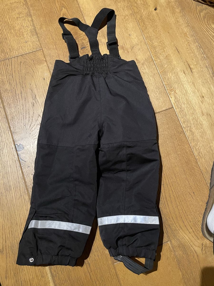 H&M Hosen: Skihose Schneehose 104 – Gebraucht aus Recherswil von grafics 1