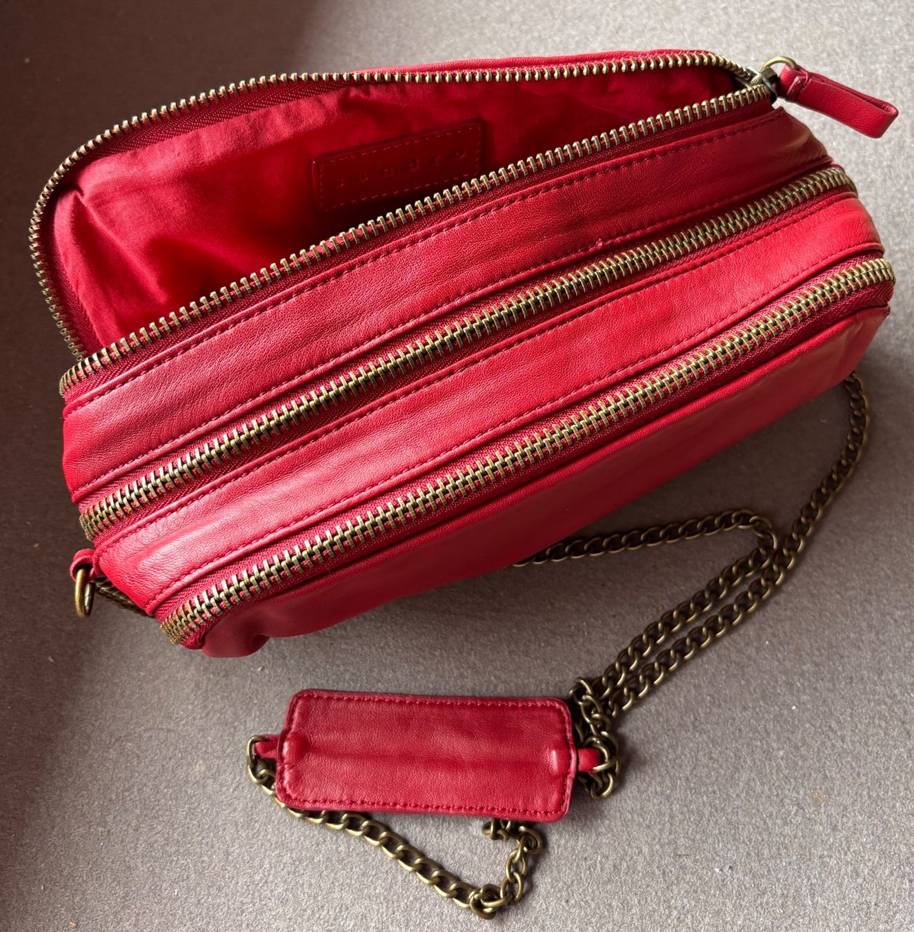 Sandro Borse da donna: SANDRO Umhänge Tasche rot – Usato da Bennau venduto da Fury3 4