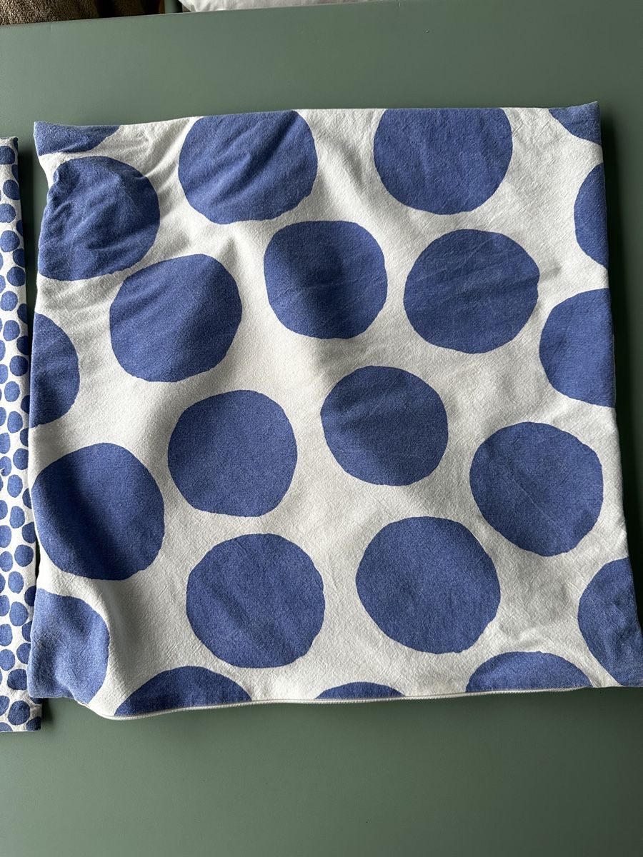 H&M Cuscini: H&M Home Kissenhüllen 50x50 – Usato da Bern venduto da Tana31 3