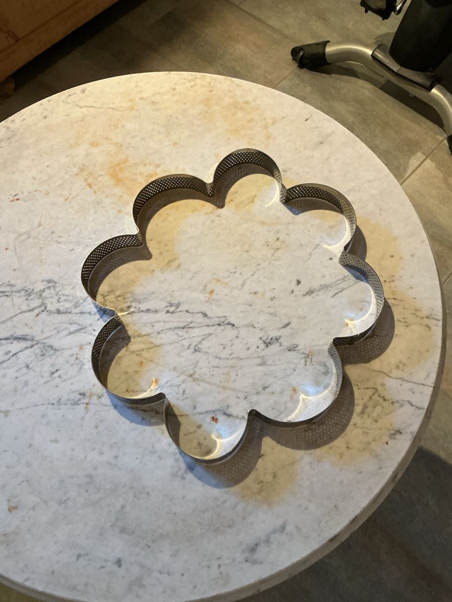 Backformen: Backform Blume 32cm, Höhe 2,5cm – Gebraucht aus Tamins von juliahauserbalog