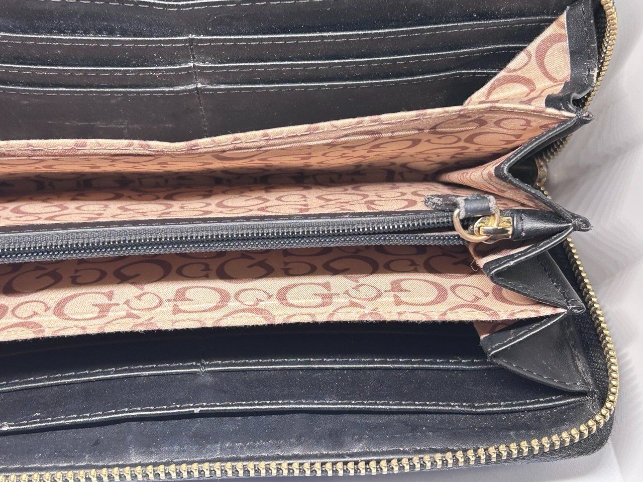 Guess Portamonete: Portafoglio GUESS – Usato da Giubiasco venduto da LorisVale 7