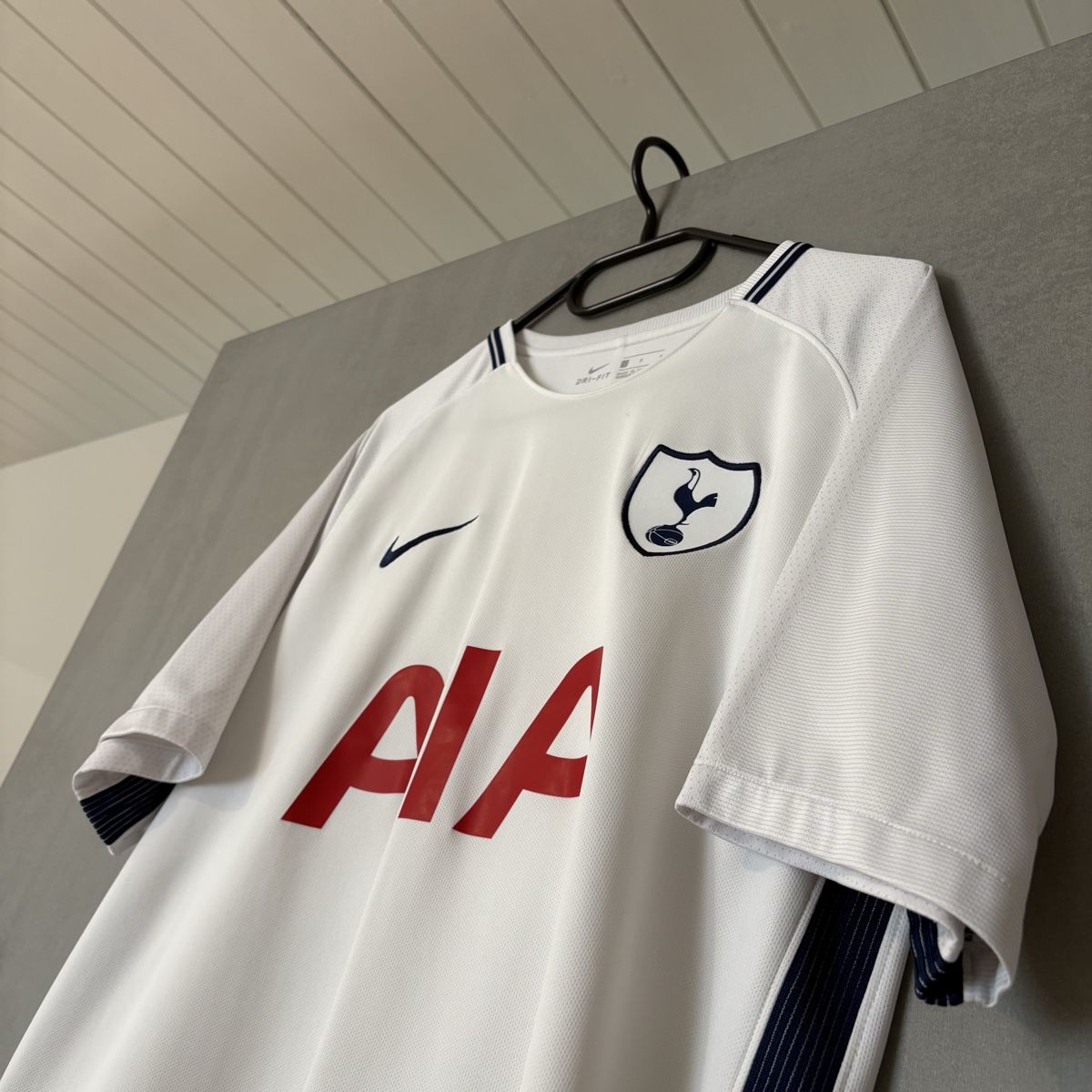 Nike Canottiere & Pantaloni: Tottenham Hotspurs Trikot Son Nike – Usato da Winterthur venduto da LaBodega 2