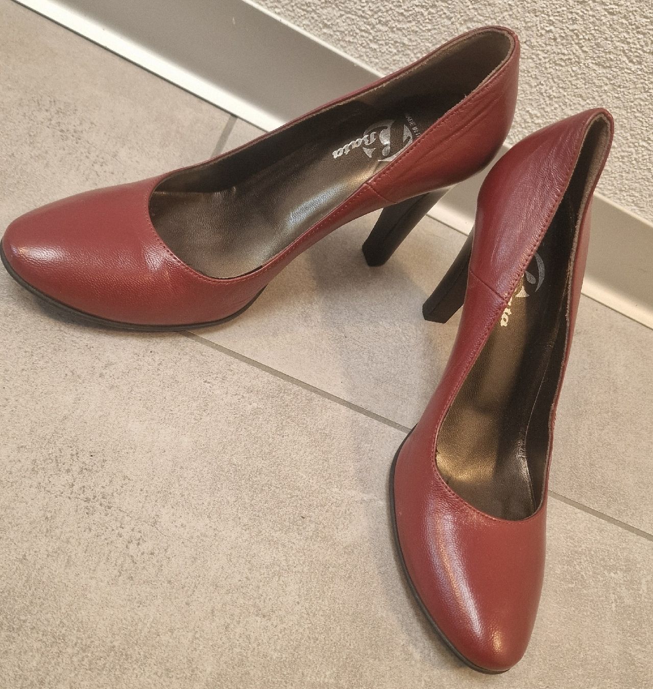Scarpe da donna: schicke Pumps, Gr. 36, Marke "Bata", neu! – Nuovo (secondo la descrizione) da Bätterkinden venduto da SuchenFinden02