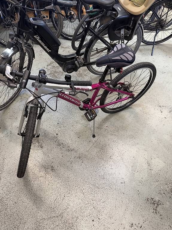Velos: vélo enfant – Gebraucht aus Carouge GE von lil_s8wr