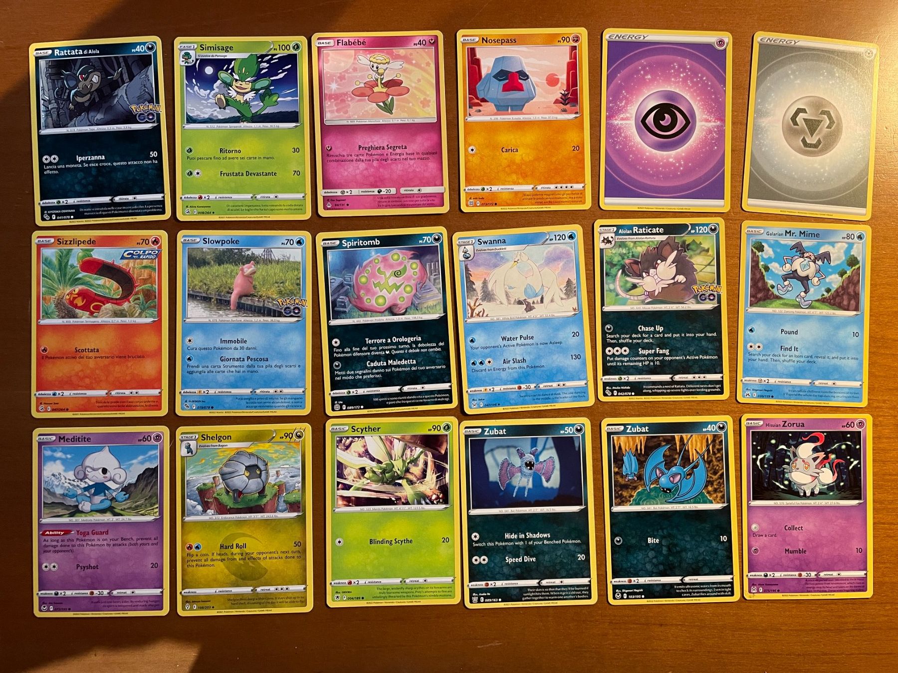 Pokémon Carte collezionabili: Pokemon Karten Set (Versand gratis) – Nuovo (secondo la descrizione) da Chur venduto da Angerson