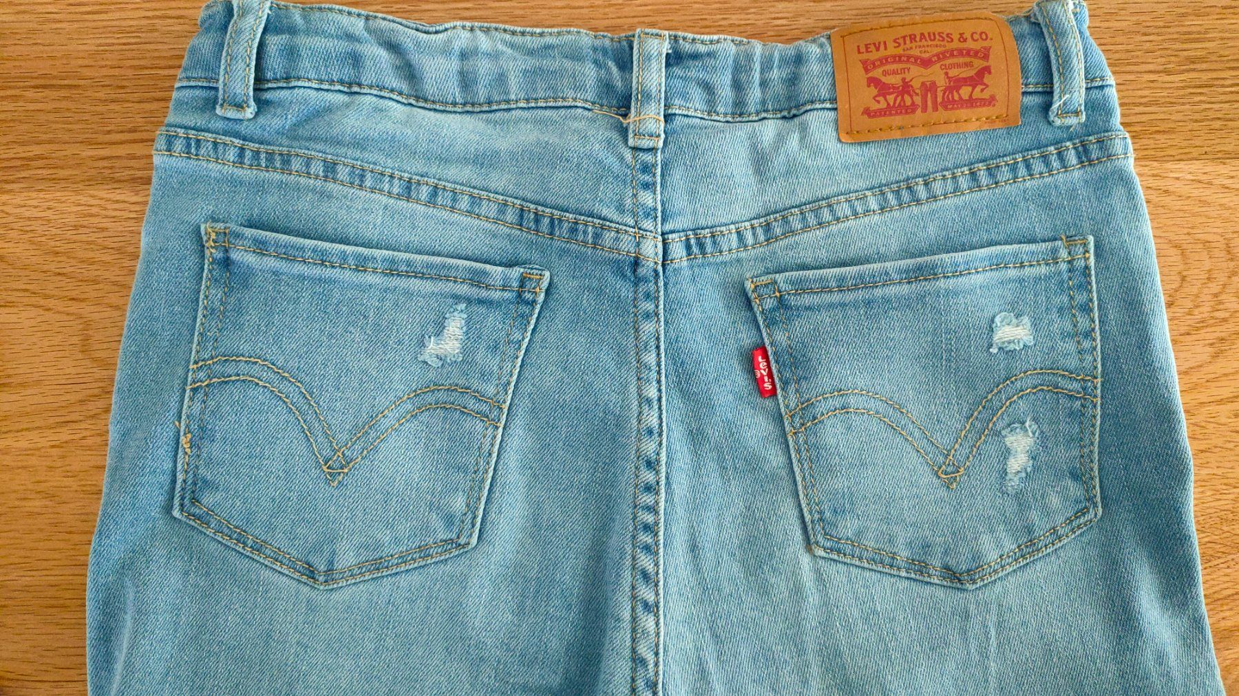 Levi's Pantaloni: Levis Jeans 158 hellblau – Usato da Villmergen venduto da toptip1970 2