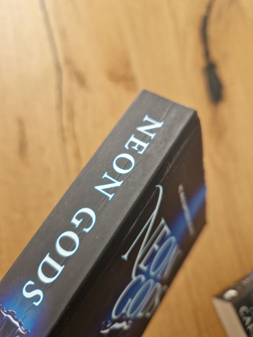 Libri: Neon Gods von Katee Robert, Englisch – Usato da Ruswil venduto da Angieee 2