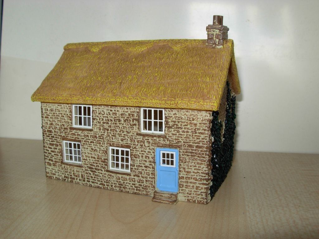 Modellini di ferrovie: H0e: Landhaus mit Strohdach – Nuovo (secondo la descrizione) da Oberrieden venduto da Hobbyschiff 1