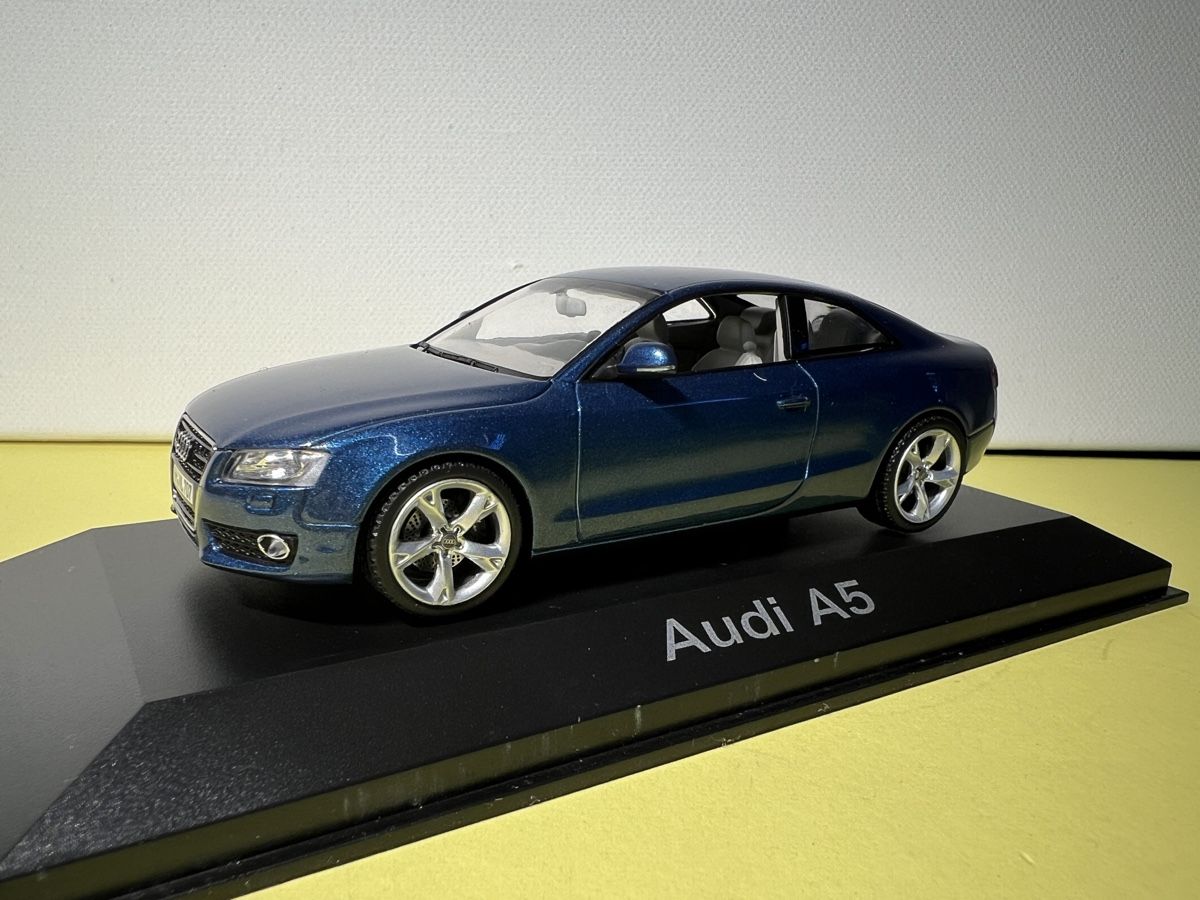 Schuco Modellini d'auto: Audi A5 Schuco Händlermodell 1/43 – Nuovo e nell'imballaggio originale da Weinfelden venduto da Kammerflimmern 1