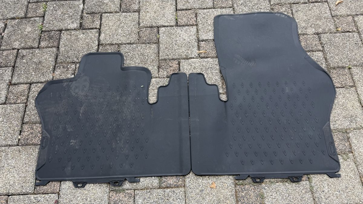 VW Teppiche / Matten: VW ID Buzz Fussmatten Gummi neu  – Neu (gemäss Beschreibung) aus Rapperswil BE von mini-tom