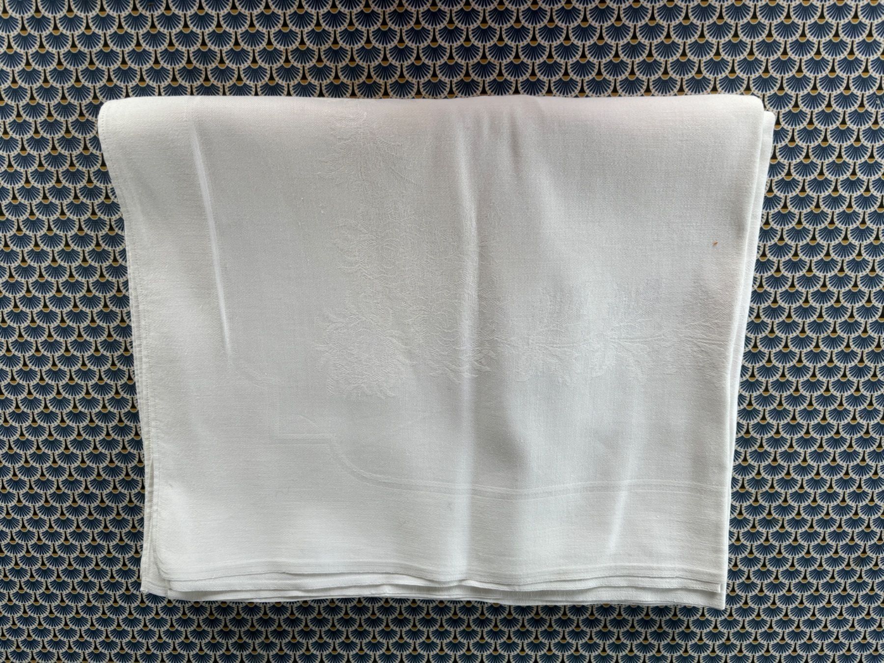 Altra biancheria da tavola: Lot de 4 nappes anciennes – Usato da Bassecourt venduto da keenfind 2