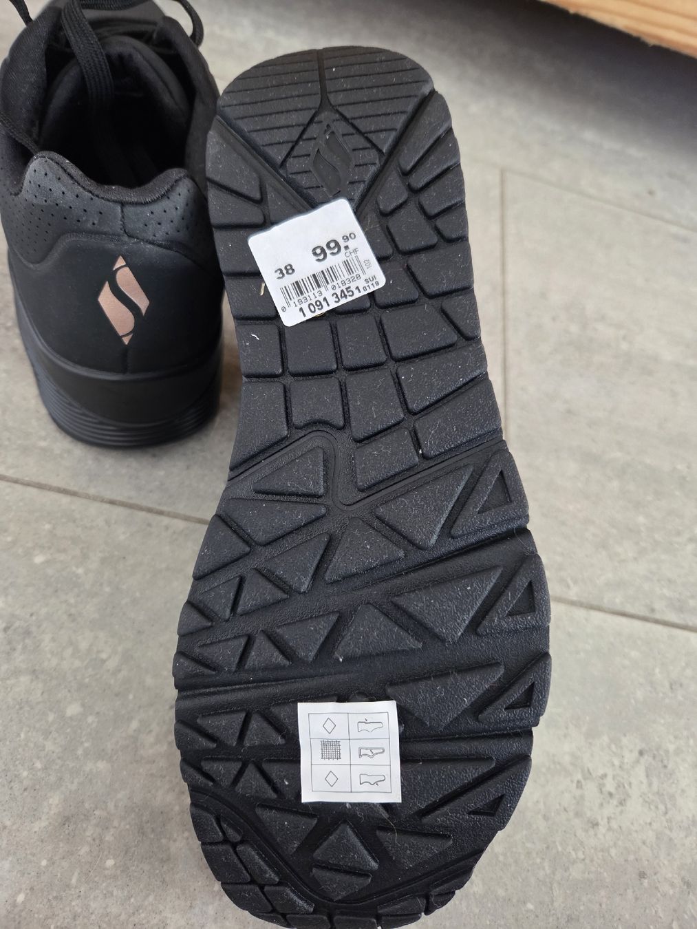 Skechers Scarpe da donna: Skechers Sneaker, neu – Nuovo (secondo la descrizione) da Wiesendangen venduto da Sinhuk 7
