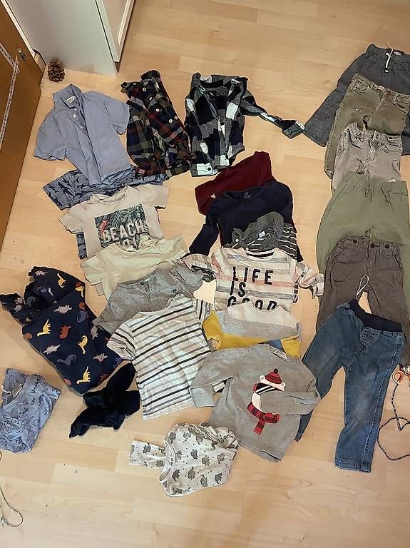 Kleiderpakete & -sets: Kleiderpaket Grösse 92 – Gebraucht aus Murten von ka_koen