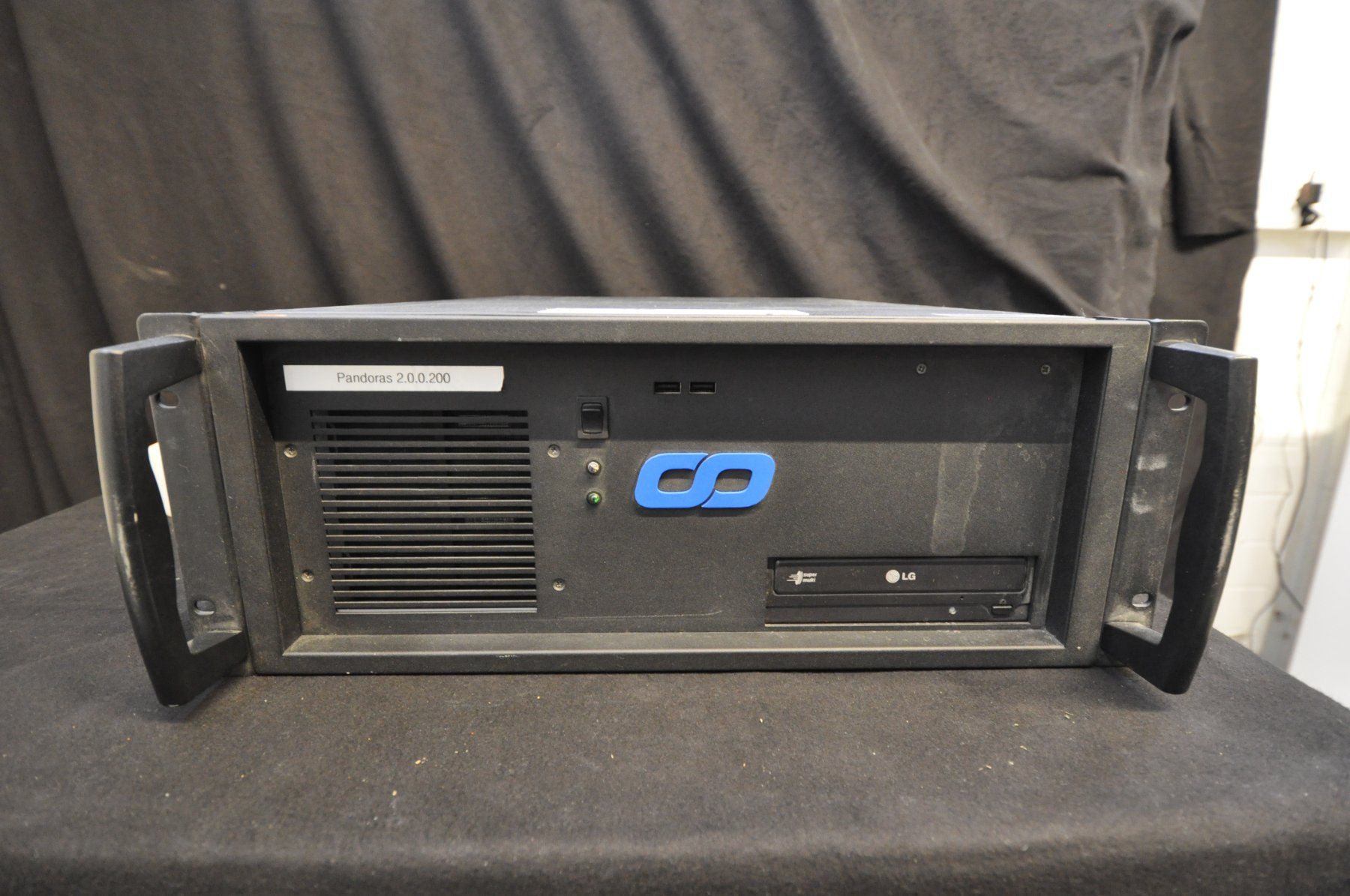 Amd Server: Pandoras Box Server – Media Server – AMD Radeon Pro – Gebraucht aus Burgdorf von WHITELIGHT3400