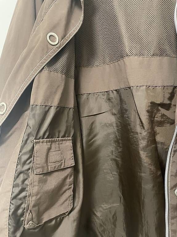 Giacche: Jacke mit Kapuze Grösse ca 46/48 – Usato da Pratteln venduto da vasare3 2
