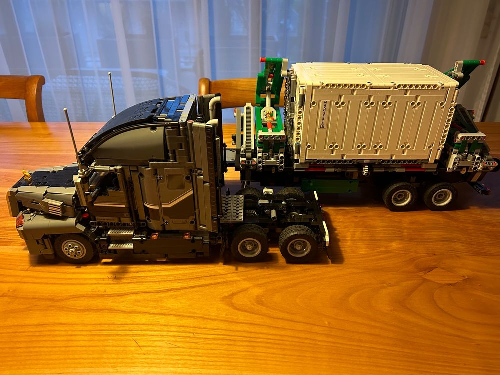 Lego Technic Mack (2 Modelle in 1) (Gebraucht) in Zug für CHF 93 – nur ...