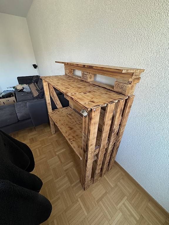Allestimento di negozi e stand fieristici: Bar – Usato da Steffisburg venduto da FragNight 1