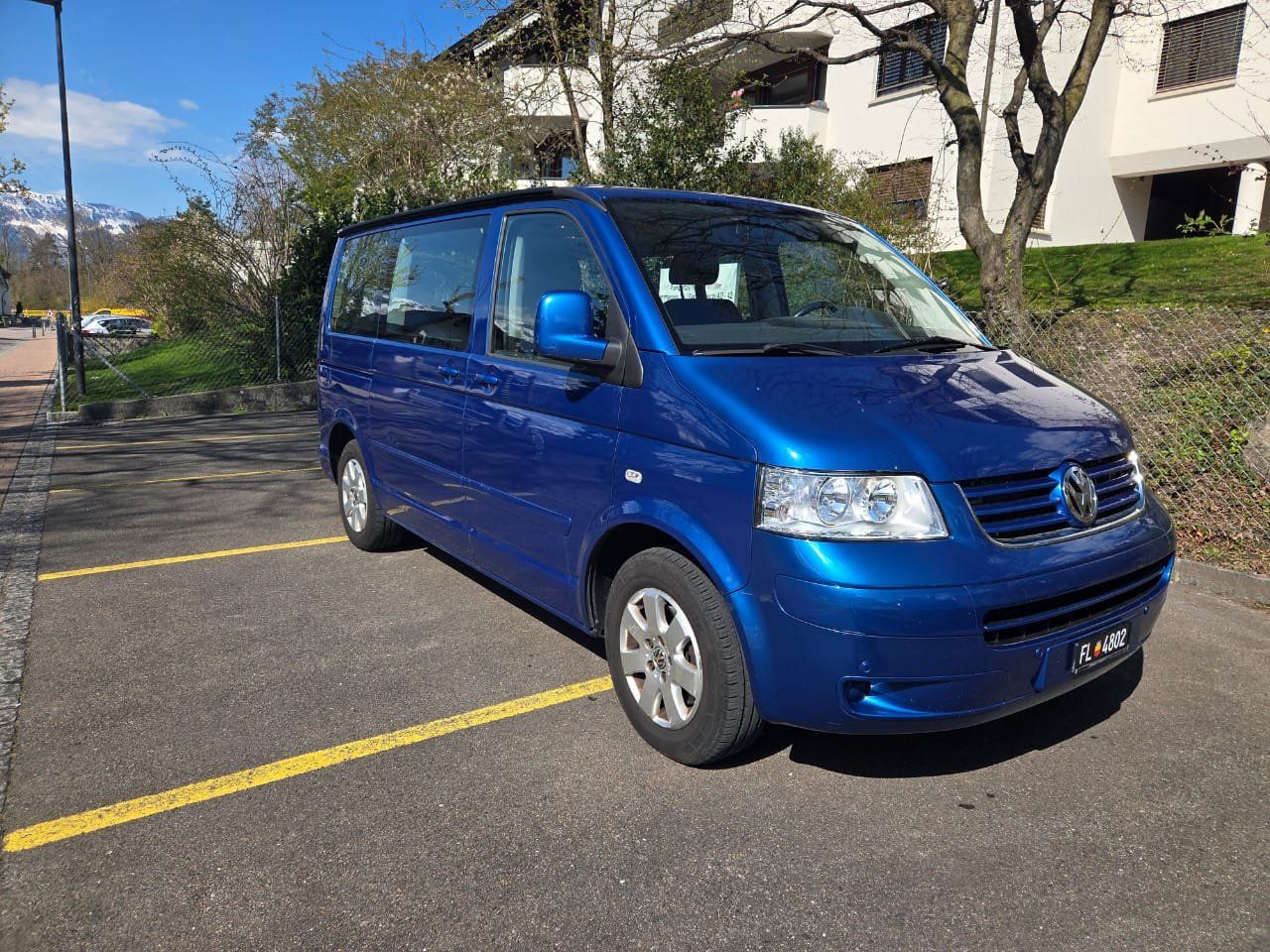 VW Autos: VW T5 Multivan 2.5 TDI mit AHK – Gebraucht aus Triesenberg von Deicha