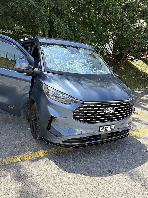 Toutes les pièces auto: Protection vitre avant Ford V710/ VW T7 – D'occasion à Denges par simonmat