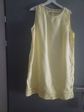 Robe sans manches jaune pastel taille L bon état