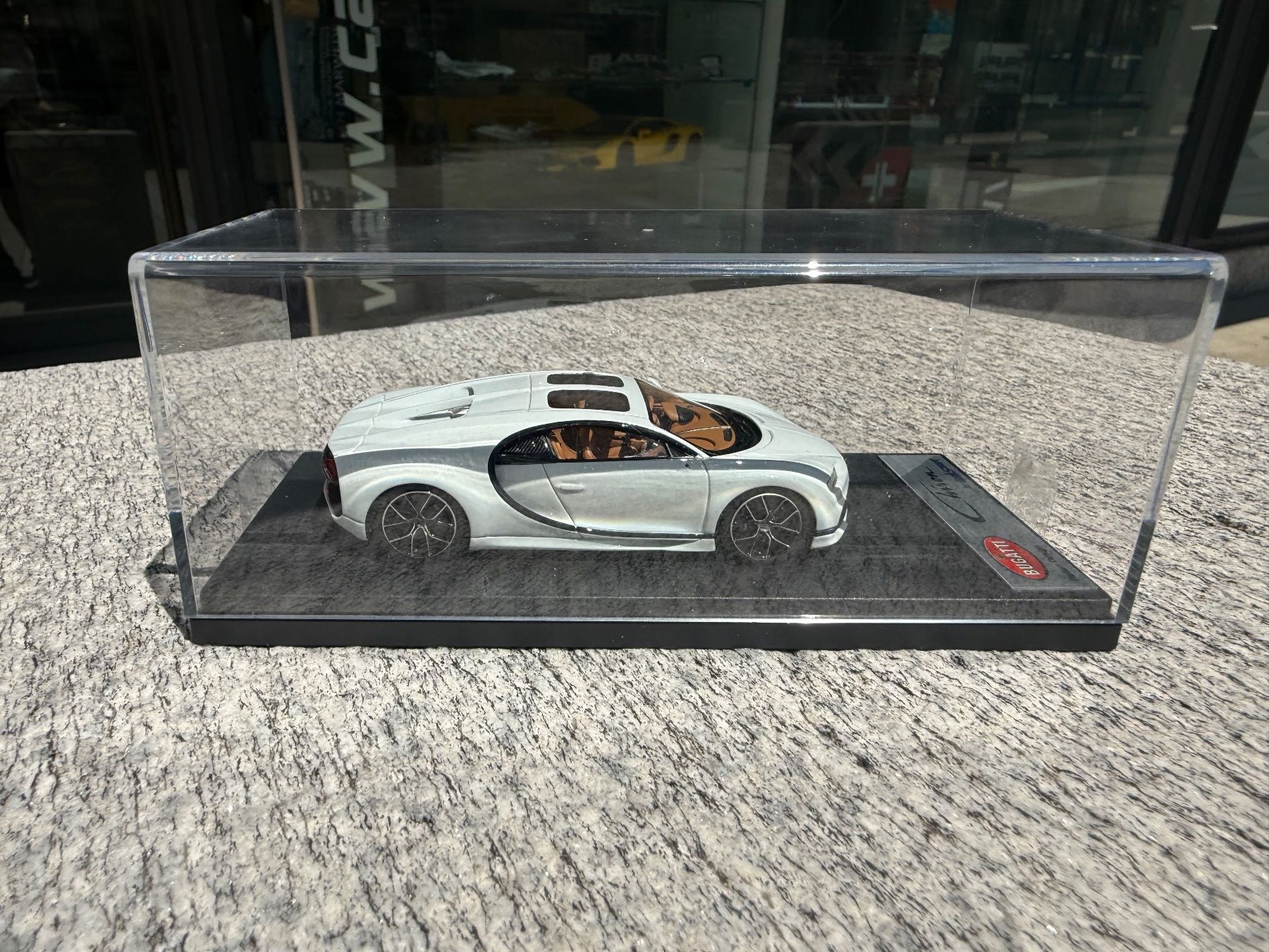 LookSmart Modellini d'auto: Looksmart LS494A 1:43 Bugatti Chiron Sky View NO MIRROR – Difettoso da Chiasso venduto da Carrara-Modellismo 7