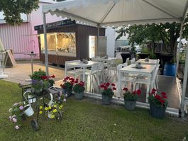 Imbisswagen / Foodtruck, mit Stand Platz