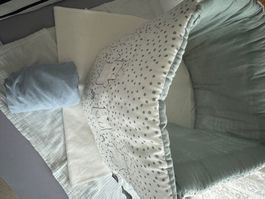 Babybett-Inhalt, inkl. Musikdose