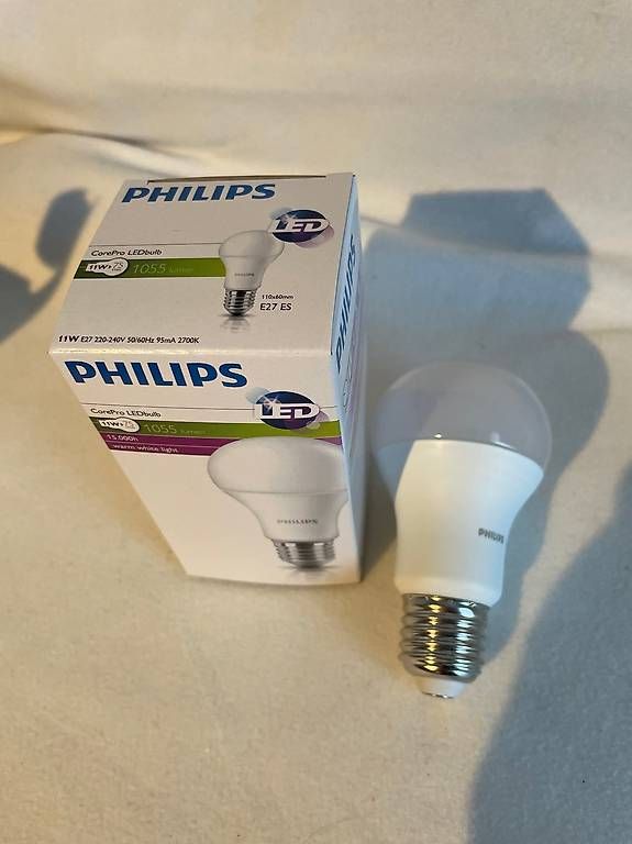 Lampade: 2 Philips Lampen 11W LED, E27, NEU     A75 – Usato da Schötz venduto da amore14 2