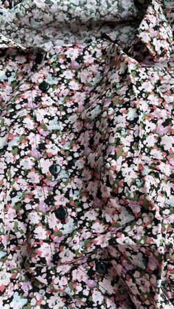 frühlingshaftes Kleid mehrfarbig, Gr. M