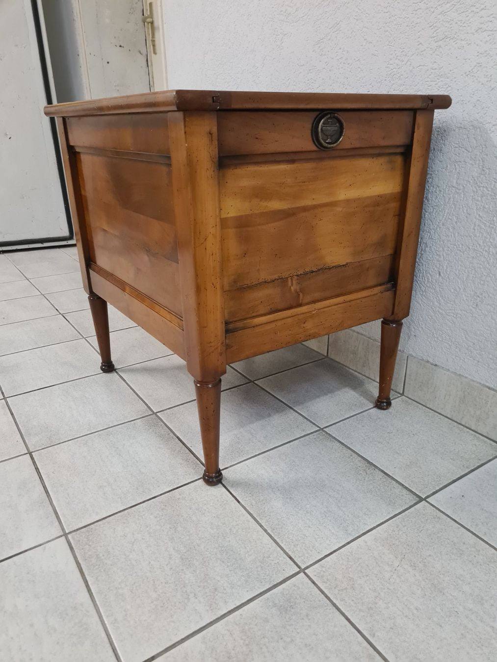 Tavoli: Table d'appoint VI qui souvre des 2 cotés – Usato da Monthey venduto da 187-zeroo 3