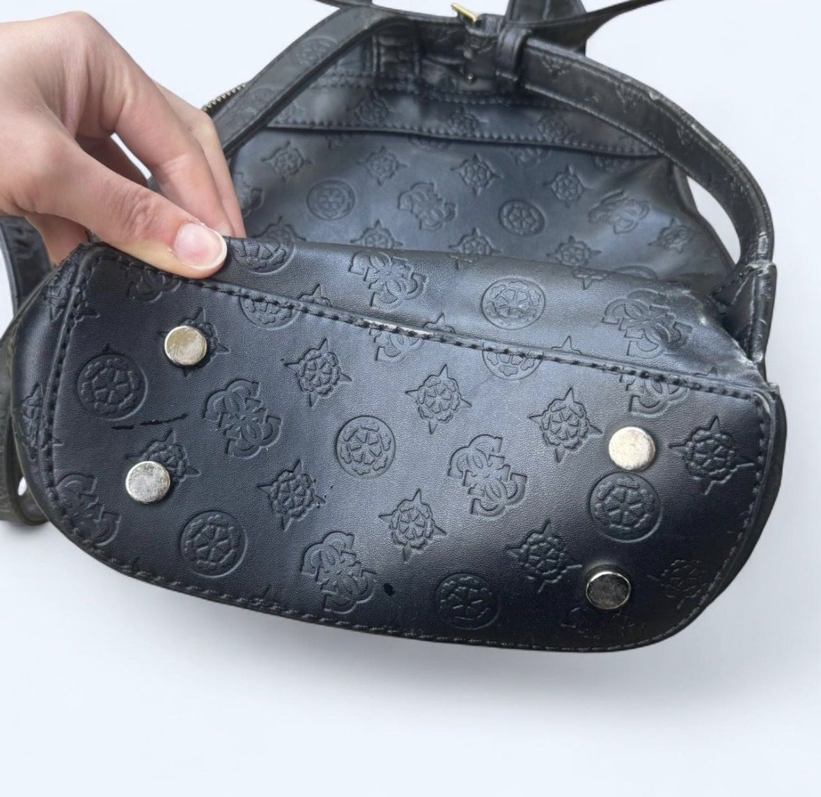 Guess Zaini: Guess mini backpack – Usato da Zug venduto da deelowdent 6