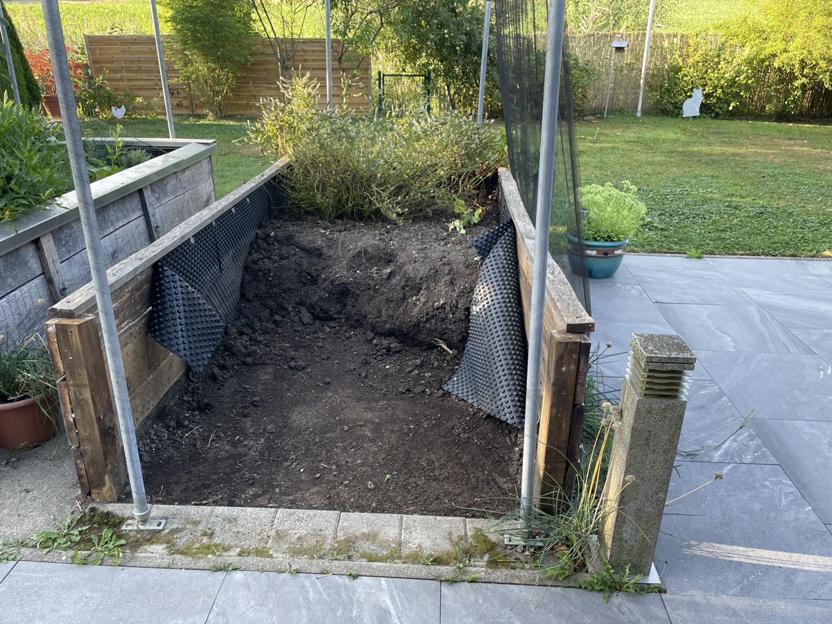 Articoli in legno: Eichenbretter für Hochbeet – Usato da Turbenthal venduto da Bucher61 1
