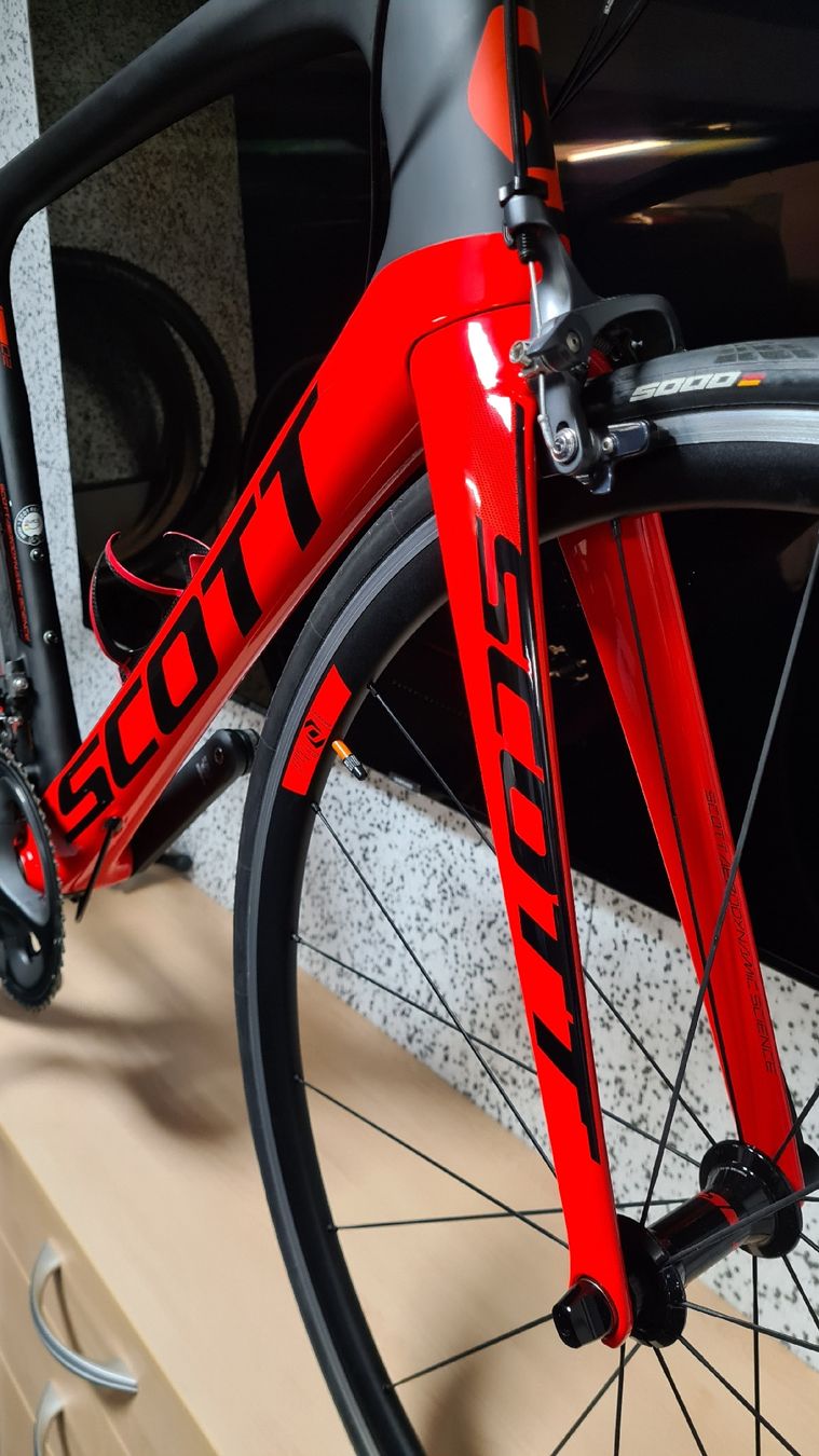 Scott Velos: Scott Foil 20 Carbon Rennrad – Gebraucht aus Raron von Jckg170 2