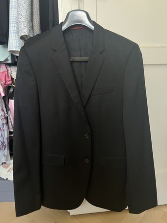 Hugo Boss Black Wool Suit Jacket- Size 52(EU/IT) 👔