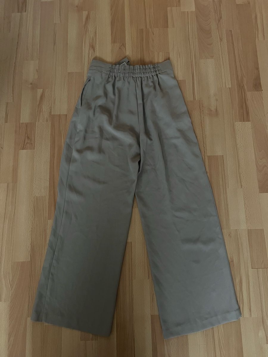 Pantaloni: Hose, beige, Gr. 36 – Nuovo e nell'imballaggio originale da Kirchberg BE venduto da lea_kb6y 1