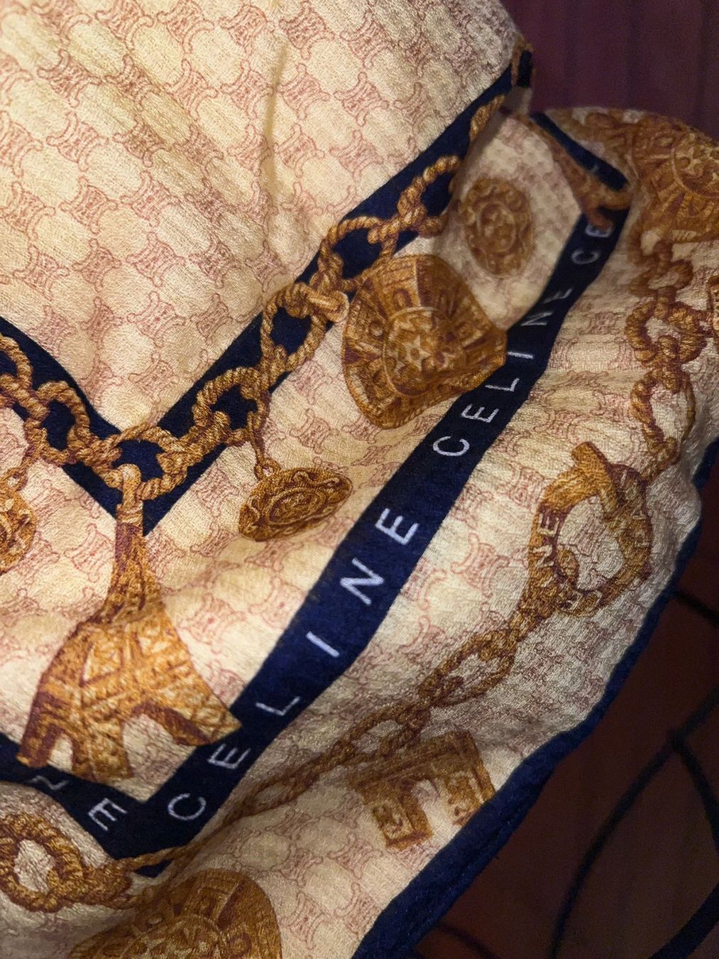 Celine Foulard & Sciarpe: CELINE Paris Vintage Tuch Chain Muster – Usato da Winterthur venduto da Dejv 1