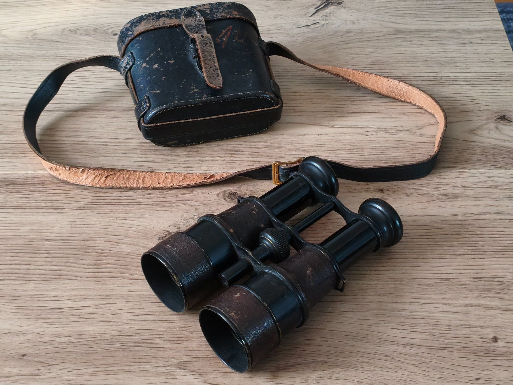 Jumelles: Antikes Fernglas mit Etui (evtl. Strübin Basel) – D'occasion à Schaffhausen par philscardstore 1