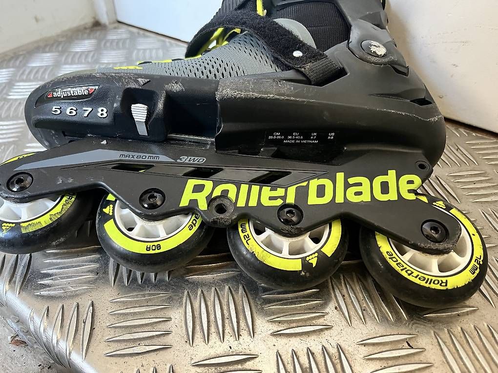Patins à roul. & inline: Rollerblade Inlineskates Grösse 43 zu verkaufen – D'occasion à Hilterfingen par mus_85w9 1