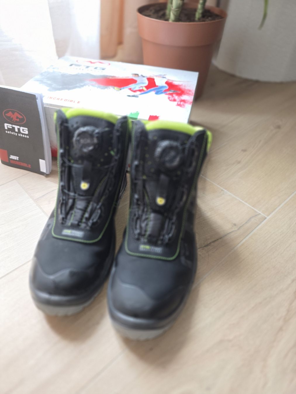 Herrenschuhe: Chaussures de sécurité hautes FTG Falcon-Boa - S3 SRC ESD -  – Neu (gemäss Beschreibung) aus Travers von adr_qyj5 2
