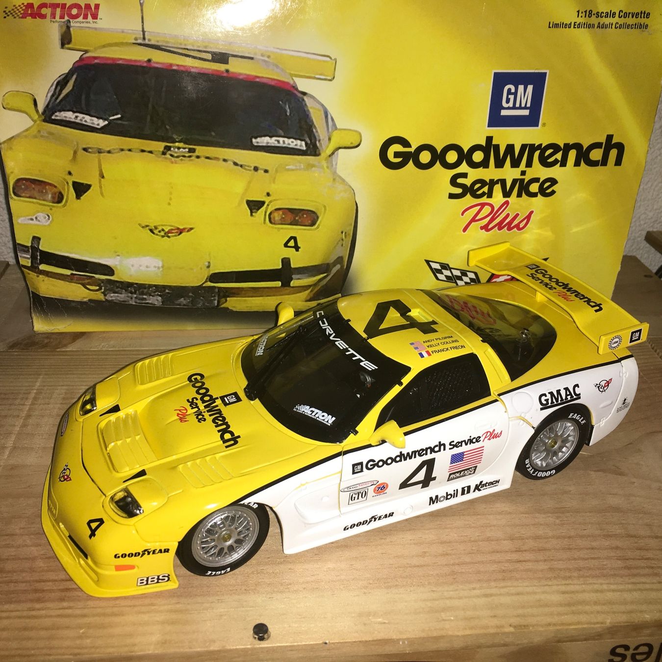 Chevrolet Modellini d'auto: Corvette C5-R GM Goodwrench Service Plus 1/18 – Usato da Wohlen AG venduto da PrivatSammlung
