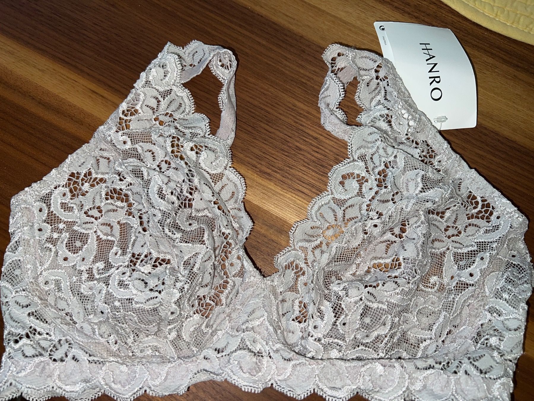 Hanro Altra biancheria intima: BH HANRO 75c neu – Nuovo (secondo la descrizione) da Dornach venduto da samuti