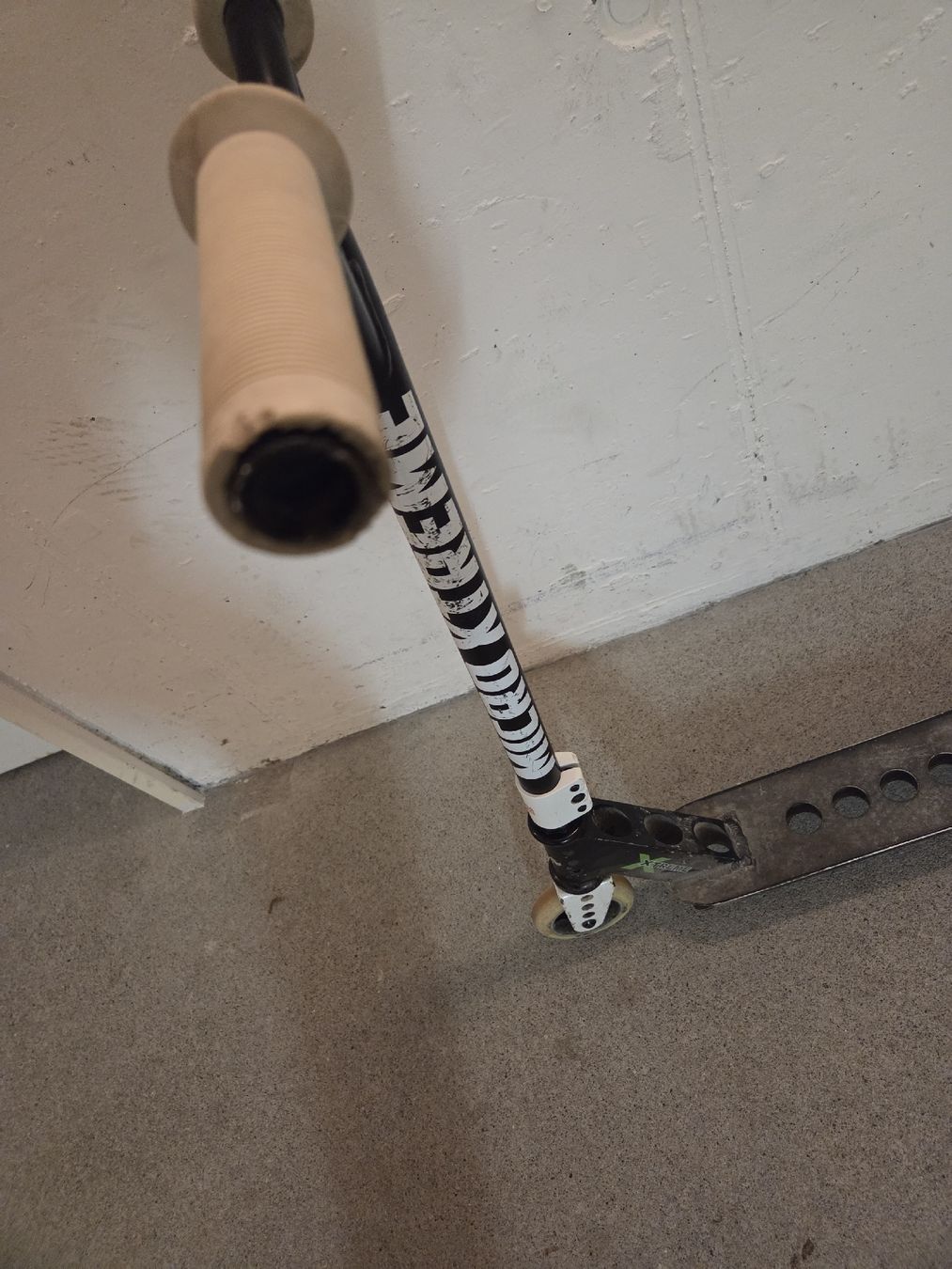 Micro Kickboard: Micro Xtreme Stunt - Scooter – Gebraucht aus Root von Melissa011113 1