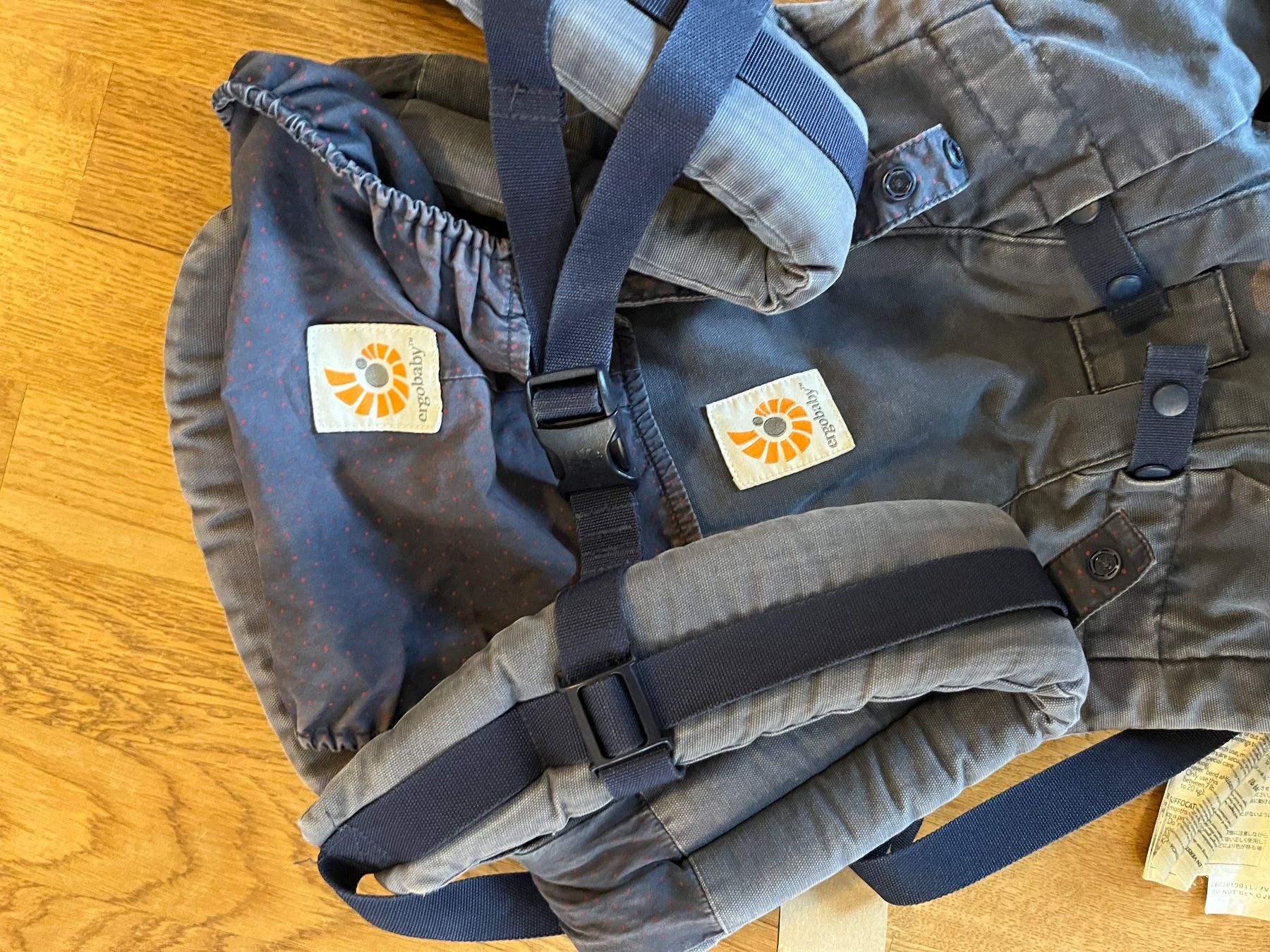 Ergobaby Porte-bébés ventraux & dorsaux: Trage von ergobaby – D'occasion à Winterthur par Blue028 2