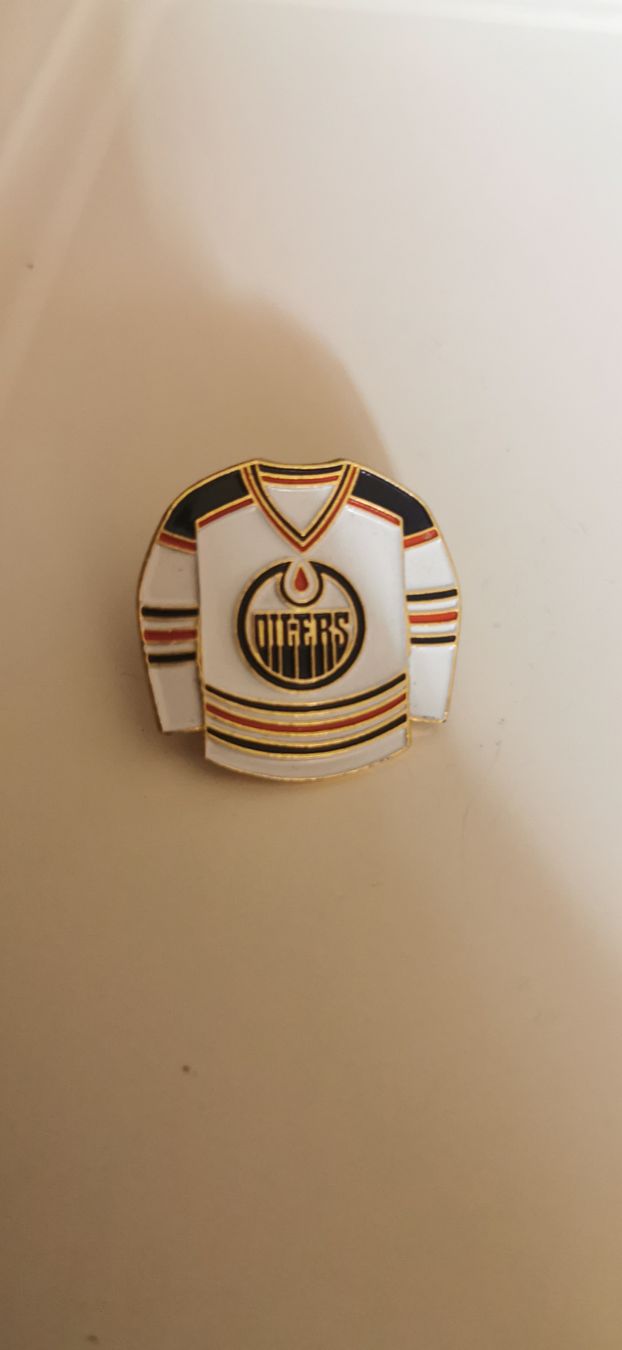 Placchette & Badge: Pin Edmonton Oilers  – Usato da Genève venduto da vins50