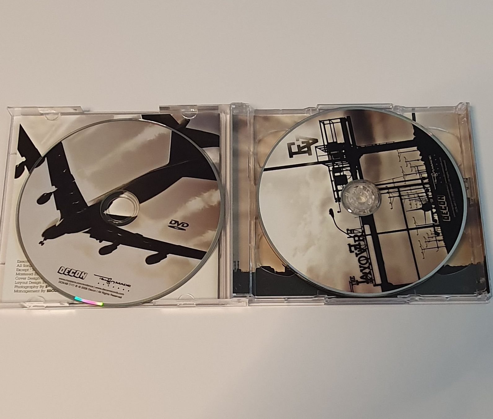 CD: Evidence – The Layover EP CD + DVD – Usato da Zuchwil venduto da AdamO. 2