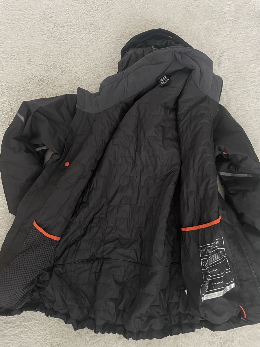 Helly Hansen Giacche: Helly Hansen Winterjacke – Nuovo (secondo la descrizione) da Tagelswangen venduto da sar_2h8n 2